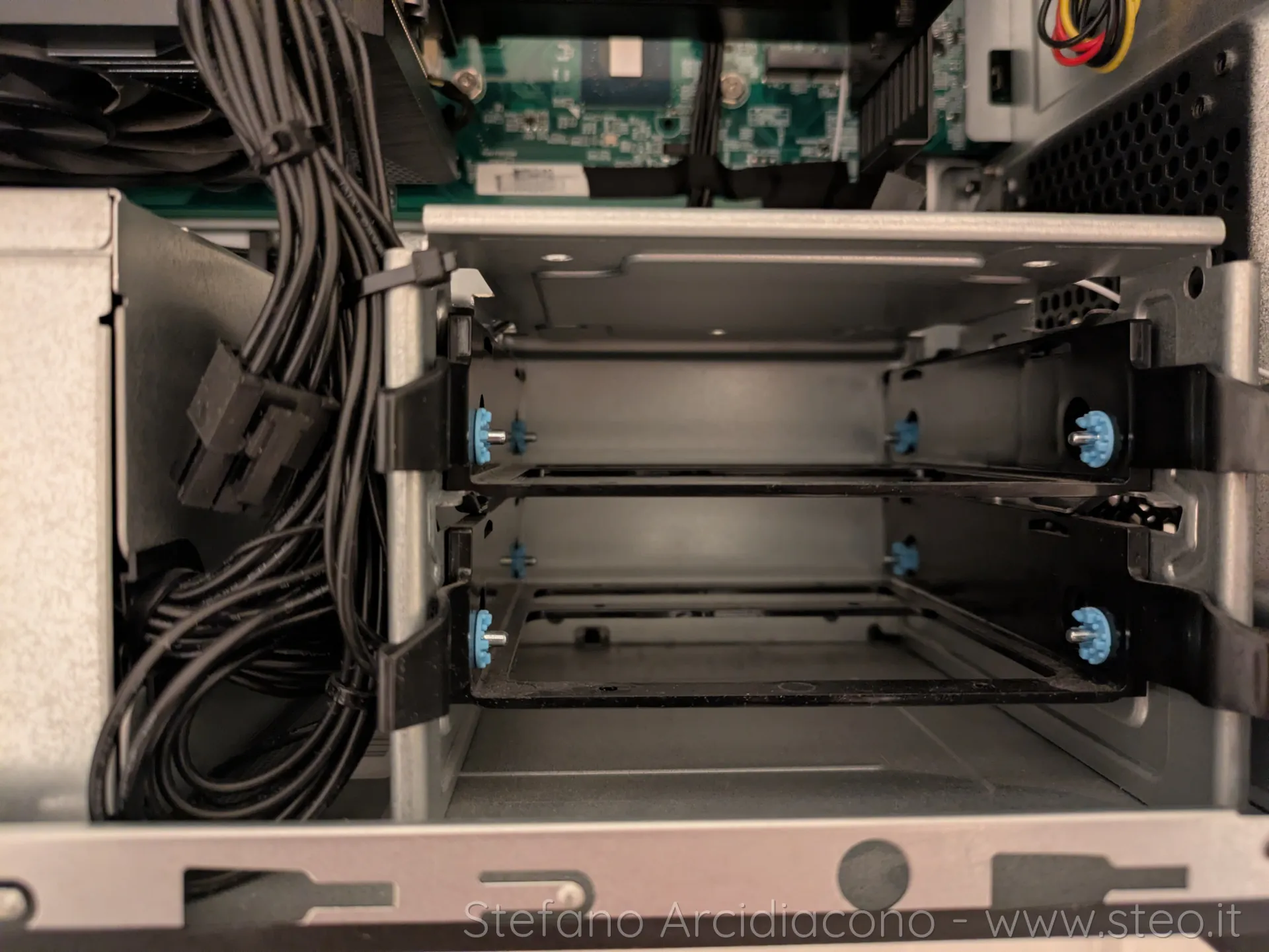 Slot per hard-disk | right | 40%